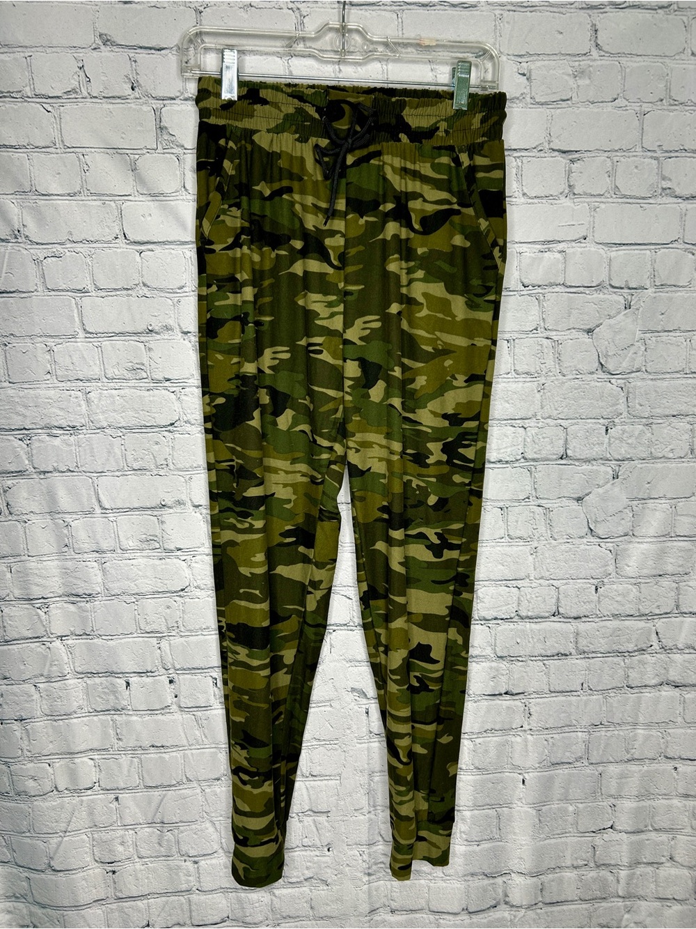Women’s Camouflage Print Leggings - Olive Green
